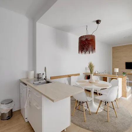 Piso En Carolinas Con 3 * Alicante